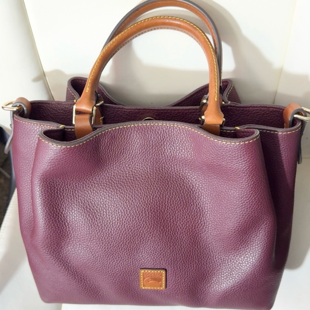 Dooney & Bourke Pebble Grain Barlow